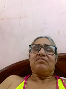  candi online show from 11-26-25, 04:41