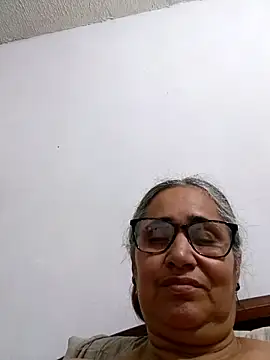Snapshot of _candi chatting on 05-07-26, 11:32 candi online show from 05-07-26, 11:32