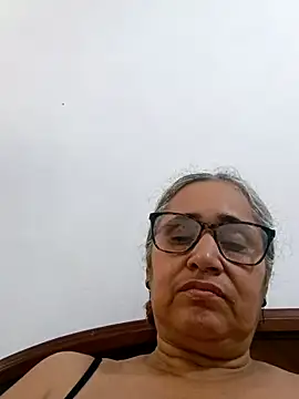 Snapshot of _candi chatting on 05-10-26, 01:38 candi online show from 05-10-26, 01:38