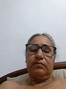 Snapshot of _candi chatting on 05-14-26, 04:52 candi online show from 05-14-26, 04:52
