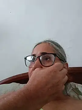 Snapshot of _candi chatting on 05-15-26, 12:23 candi online show from 05-15-26, 12:23