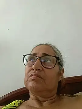 Snapshot of _candi chatting on 05-17-26, 07:10 candi online show from 05-17-26, 07:10