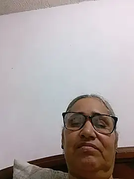 Snapshot of _candi chatting on 06-17-26, 04:37 candi online show from 06-17-26, 04:37