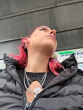 RiriRoseey online show from 10-24-25, 07:05