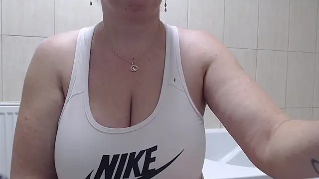 Snapshot of newamyy chatting on 02-28-26, 06:25 newamyy online show from 02-28-26, 06:25