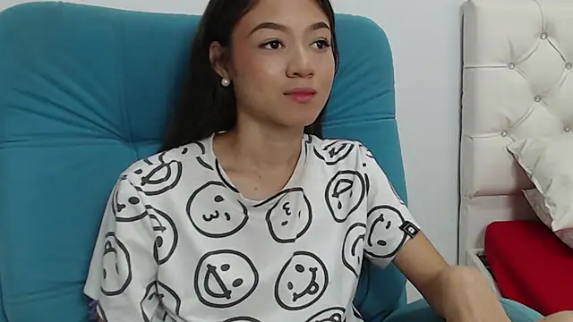 Snapshot of hantonella_ chatting on 12-27-24, 03:04 hantonella  online show from 12-27-24, 03:04