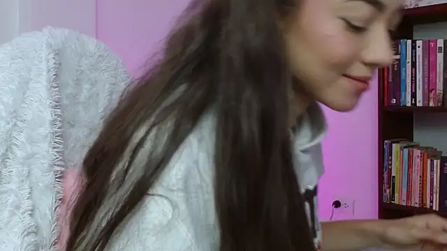 hantonella  online show from 12-02-25, 02:56