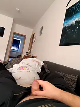 Snapshot of Henryb61 chatting on 12-13-24, 11:23 Henryb61 online show from 12-13-24, 11:23