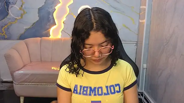 victoria castillo b online show from 03-26-26, 12:44