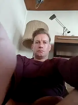 MArciQuarky online show from 03-22-25, 08:18