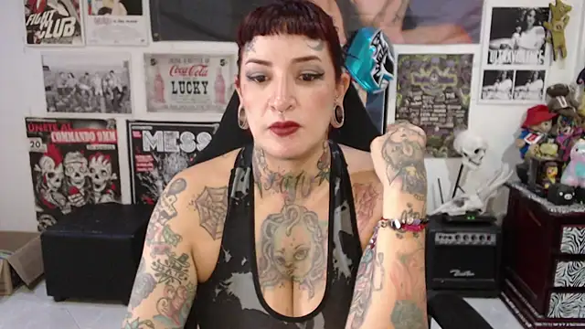 Snapshot of Rollyderolandia666 chatting on 04-21-26, 06:34 Rollyderolandia666 online show from 04-21-26, 06:34