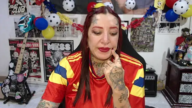 Snapshot of Rollyderolandia666 chatting on 06-24-26, 12:42 Rollyderolandia666 online show from 06-24-26, 12:42