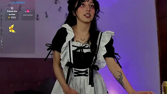 Snapshot of v1cky_ chatting on 11-01-25, 12:56 v1cky online show from 11-01-25, 12:56