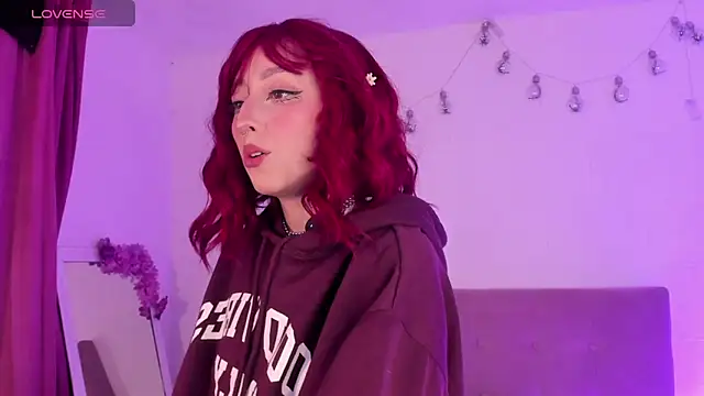 Snapshot of v1cky_ chatting on 02-05-26, 10:47 v1cky online show from 02-05-26, 10:47