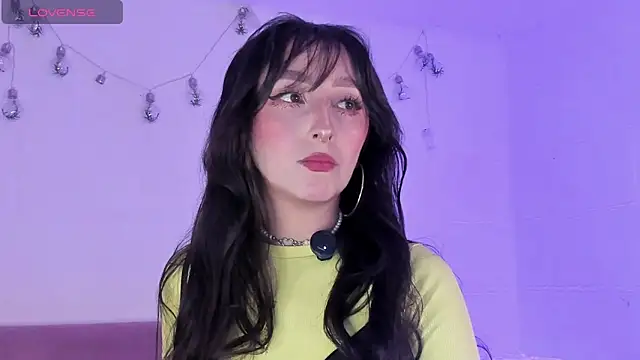 Snapshot of v1cky_ chatting on 02-13-26, 10:17 v1cky online show from 02-13-26, 10:17