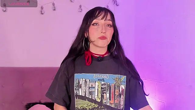 Snapshot of v1cky_ chatting on 02-17-26, 10:16 v1cky online show from 02-17-26, 10:16