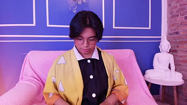 Emmapark  online show from 10-31-25, 02:01