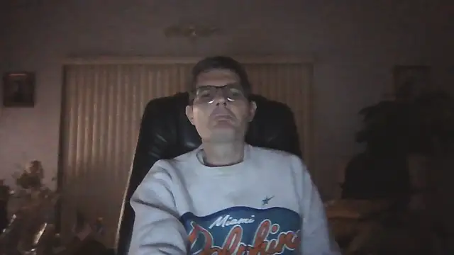 Copfiremen4566 online show from 06-25-26, 04:12