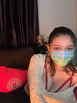 Snapshot of Jen_jennyy1 chatting on 02-05-25, 02:29 Jen jennyy1 online show from 02-05-25, 02:29