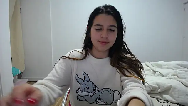 Snapshot of Contantin_helena chatting on 01-06-25, 06:20 Contantin helena online show from 01-06-25, 06:20