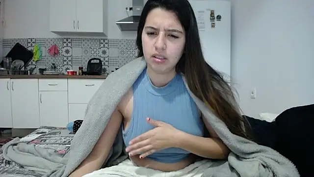 Snapshot of Contantin_helena chatting on 03-16-25, 07:06 Contantin helena online show from 03-16-25, 07:06