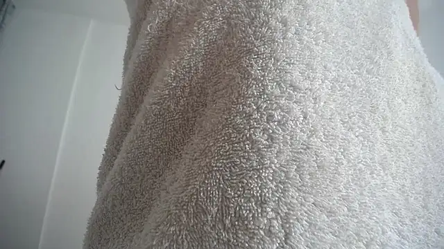 Contantin helena online show from 11-21-25, 11:42