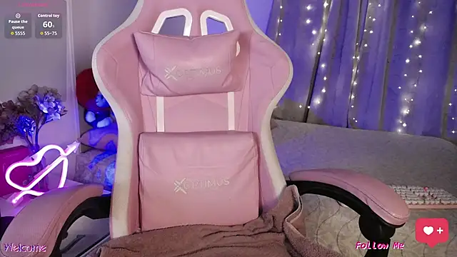 SexyLuna   online show from 04-09-26, 08:20