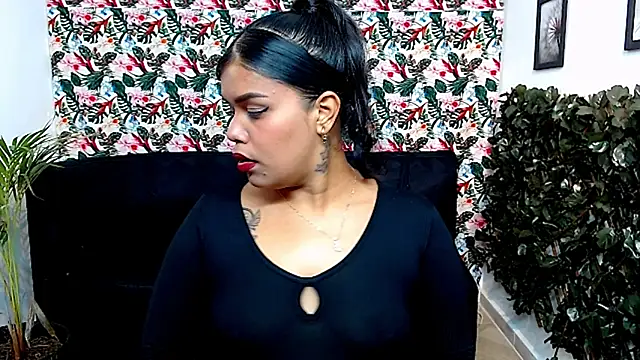 Snapshot of Wendy_Hot_ chatting on 12-28-24, 05:02 Wendy Hot online show from 12-28-24, 05:02