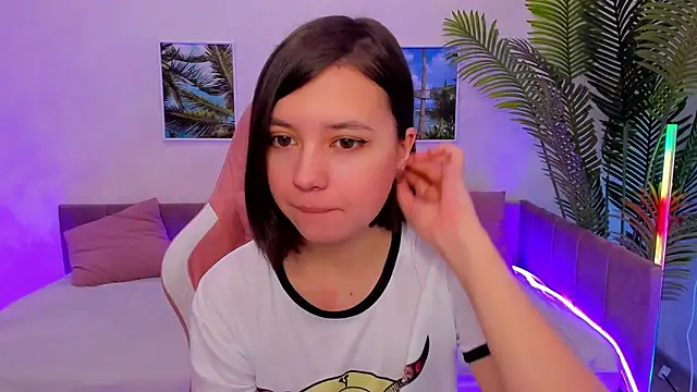 Snapshot of Lina_Brownie chatting on 02-09-25, 01:55 Lina Brownie online show from 02-09-25, 01:55