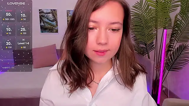 Snapshot of Lina_Brownie chatting on 09-09-25, 02:44 Lina Brownie online show from 09-09-25, 02:44
