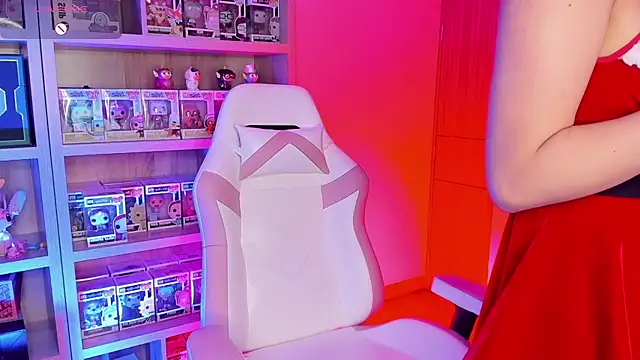 Victoria se online show from 12-14-25, 04:51