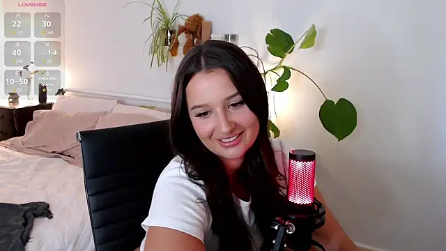 Lenas Room online show from 04-02-26, 07:39