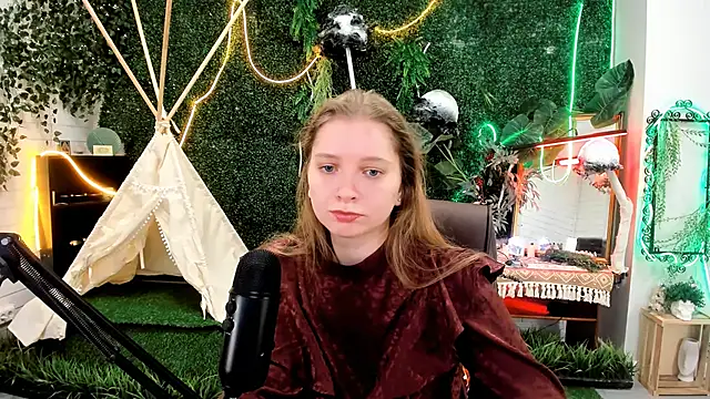 MayaSinabon online show from 10-14-25, 09:10