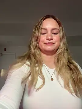 Sophie Raegan online show from 03-12-26, 07:42