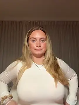 Sophie Raegan online show from 04-08-26, 04:45