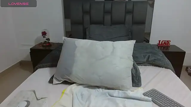 Snapshot of lindaesmeralda chatting on 06-16-26, 10:40 lindaesmeralda online show from 06-16-26, 10:40