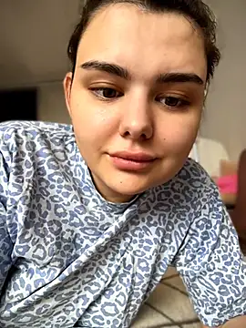 Snapshot of NikaMur chatting on 06-27-26, 04:28 NikaMur online show from 06-27-26, 04:28
