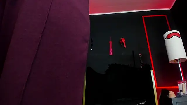 CharlotteScotte online show from 11-25-25, 12:05