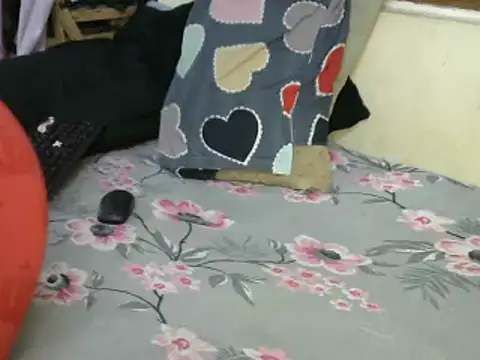 Snapshot of baby_doll2 chatting on 01-29-25, 06:12 baby doll2 online show from 01-29-25, 06:12