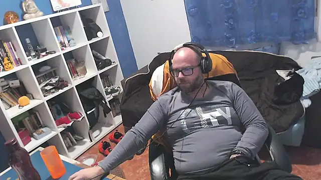 ravingr4d4 online show from 10-31-25, 12:00