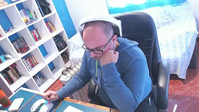 ravingr4d4 online show from 02-08-26, 01:47