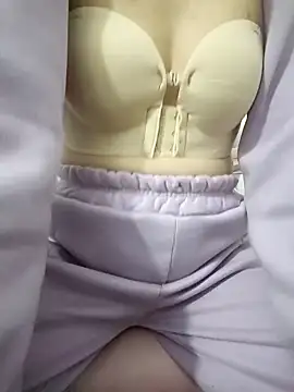 SweetGirl2k2 online show from 12-27-24, 08:45