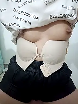 SweetGirl2k2 online show from 09-17-25, 03:03