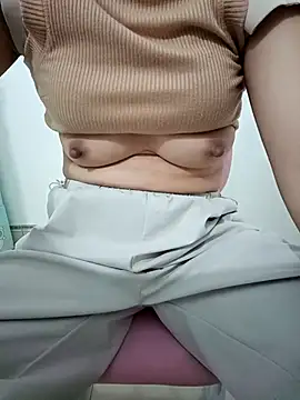 SweetGirl2k2 online show from 10-29-25, 03:20