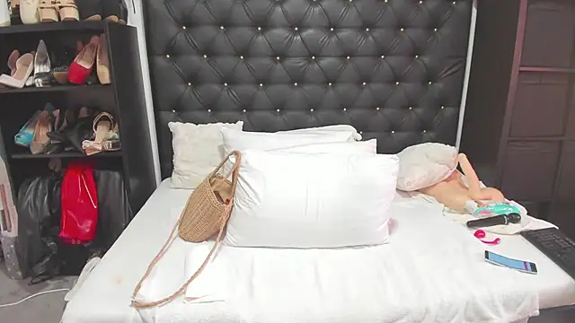 BbwSQUIRTERxx online show from 06-26-26, 03:22