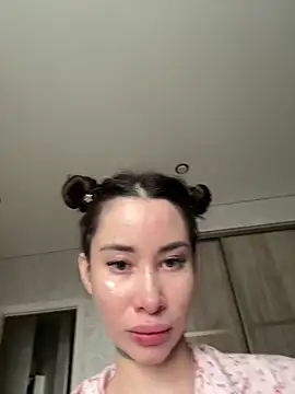 Yunasi online show from 03-11-25, 11:33