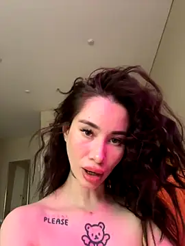 Yunasi online show from 09-19-25, 01:01