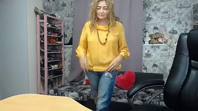 Helen1974 online show from 10-06-25, 05:54