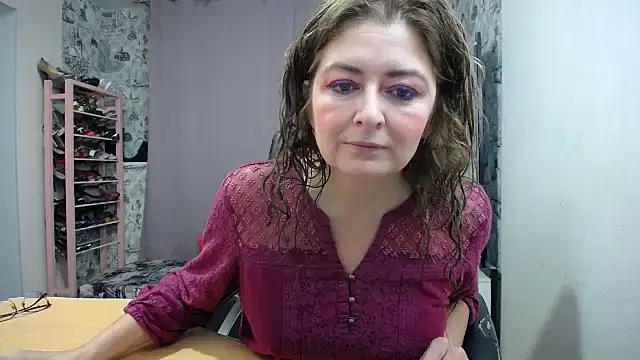 Snapshot of Helen1974 chatting on 02-05-26, 04:33 Helen1974 online show from 02-05-26, 04:33