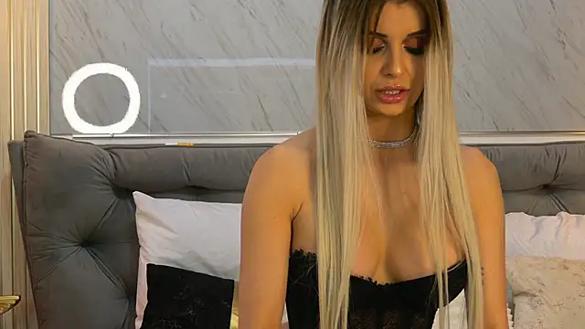 MiaCharm online show from 02-05-26, 09:52